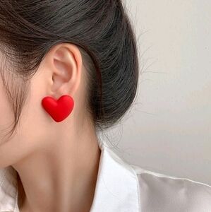 ●Red heart stud earrings‎ jewelry for women